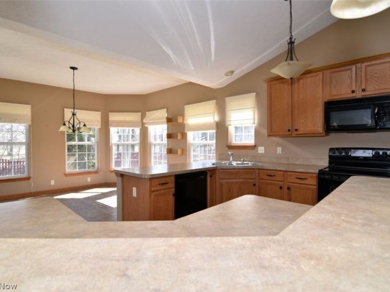 8337 Burlington Drive, North Ridgeville, OH 44039 Photo 18