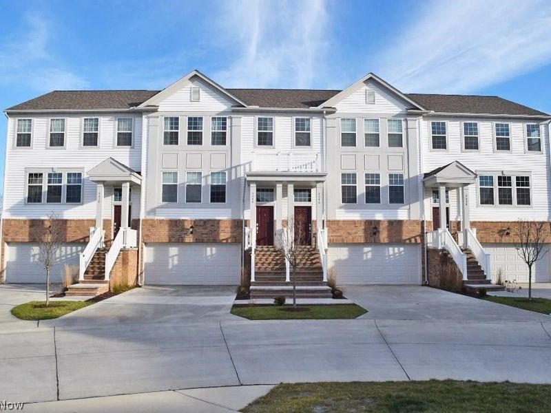 6648 Park Pointe Court, Pepper Pike, OH 44124 Photo 1