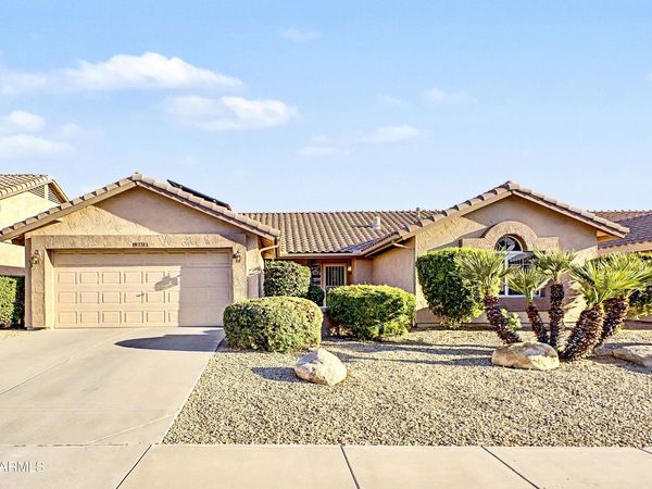 8701 W BEHREND Drive, Peoria, AZ 85382