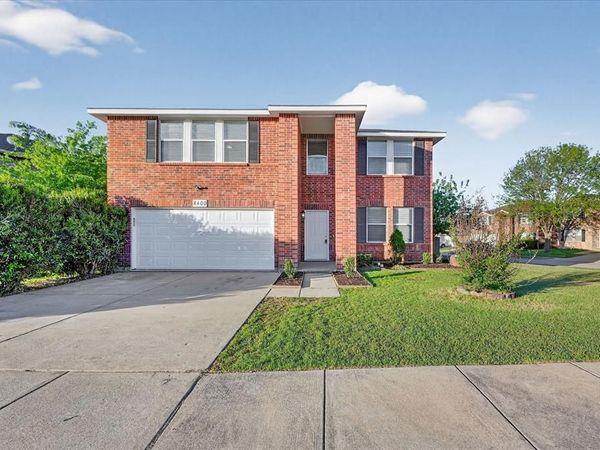 8400 Vinetree Drive , Arlington, TX 76002
