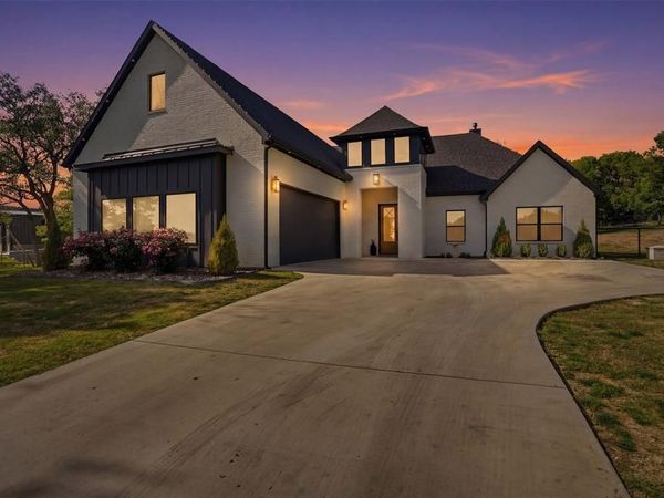 305 Glade Valley Road, Azle, TX 76020