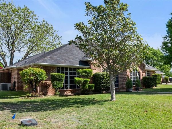 2800 Coventry Road, Crowley, TX 76036