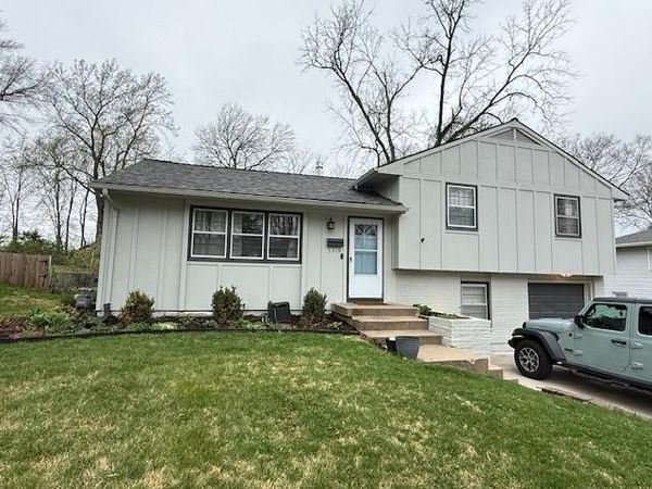 5318 Goodman Lane, Mission, KS 66202