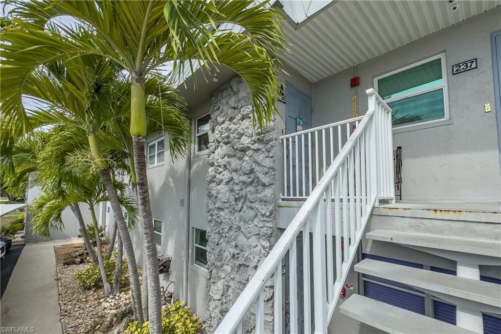 6777 Winkler Rd, Unit A 236, Fort Myers, FL 33919 Photo