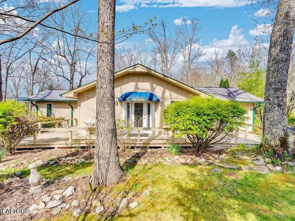 305 Saint George Drive, Crossville, TN 38558