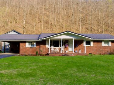 30 Amos Newsome Lane, Virgie, KY 41572