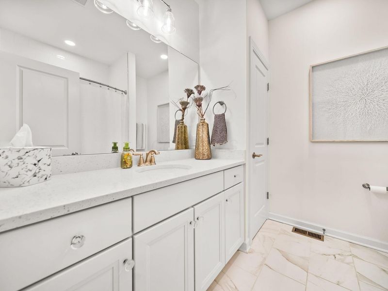 7652 Gateway Boulevard, Powell, OH 43065 Photo 28