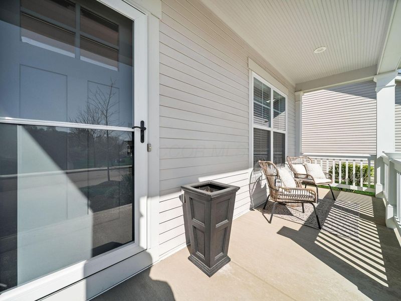 7652 Gateway Boulevard, Powell, OH 43065 Photo 3