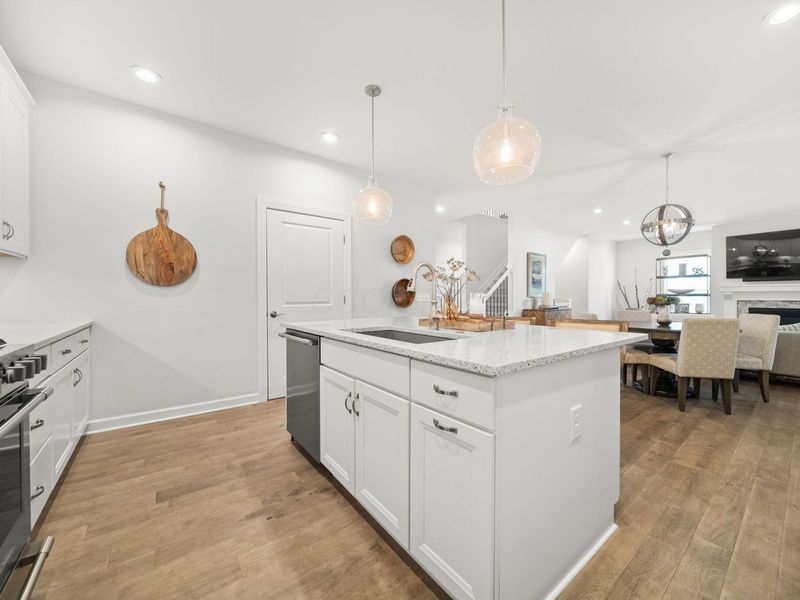 7652 Gateway Boulevard, Powell, OH 43065 Photo 9