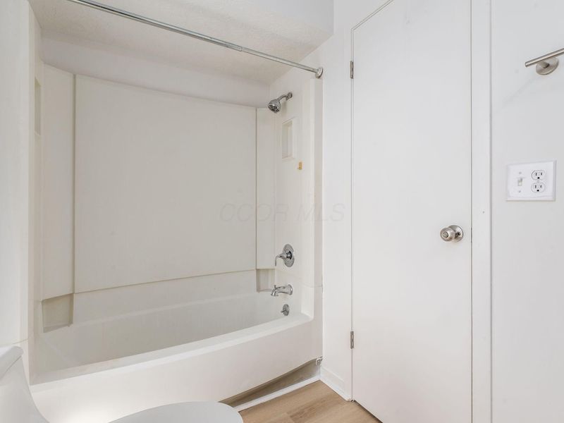 3230 Donalda Court , Columbus, OH 43231 Photo 35