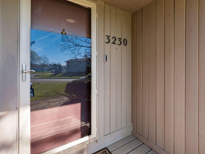 3230 Donalda Court , Columbus, OH 43231 Photo 5