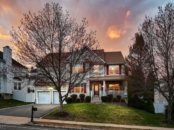 654 Skyline Dr, Jefferson, NJ 07849