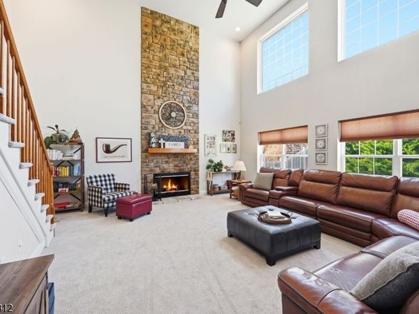 654 Skyline Dr, Jefferson, NJ 07849