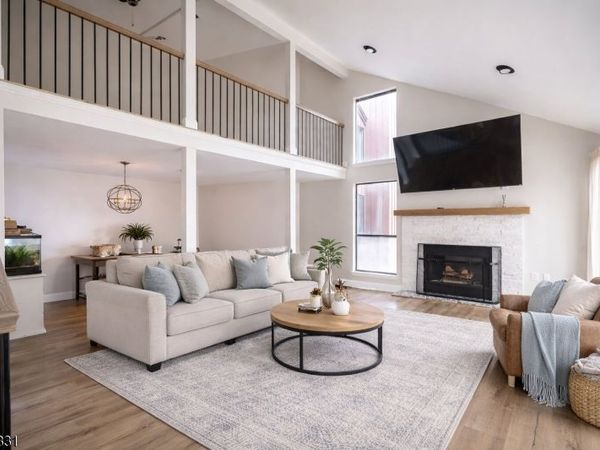 25 Bloomingdale Dr, Hillsborough, NJ 08844