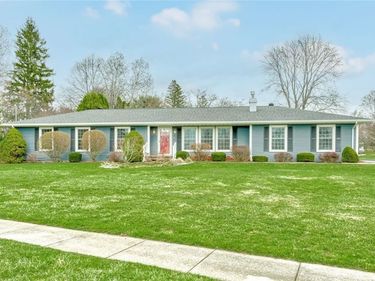 9 Jefferson Avenue, Le Roy, NY 14482