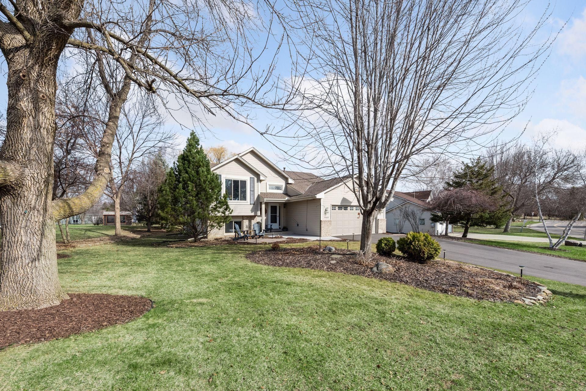 960 Saddlebrook Curve , Chanhassen, MN 55317 Main Photo