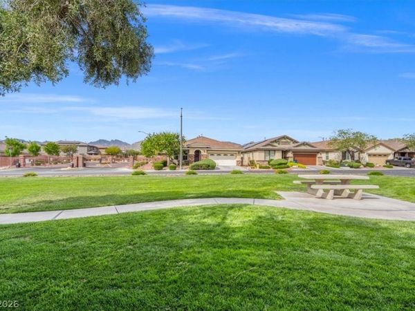 7811 SUGARLOAF PEAK Street, Las Vegas, NV 89166