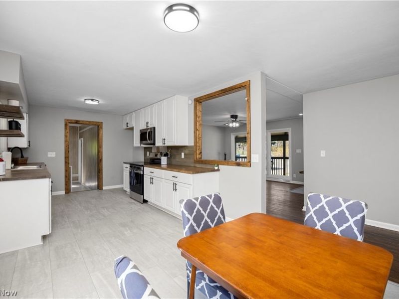 105 N Woodhill Drive, Amherst, OH 44001 Photo 10