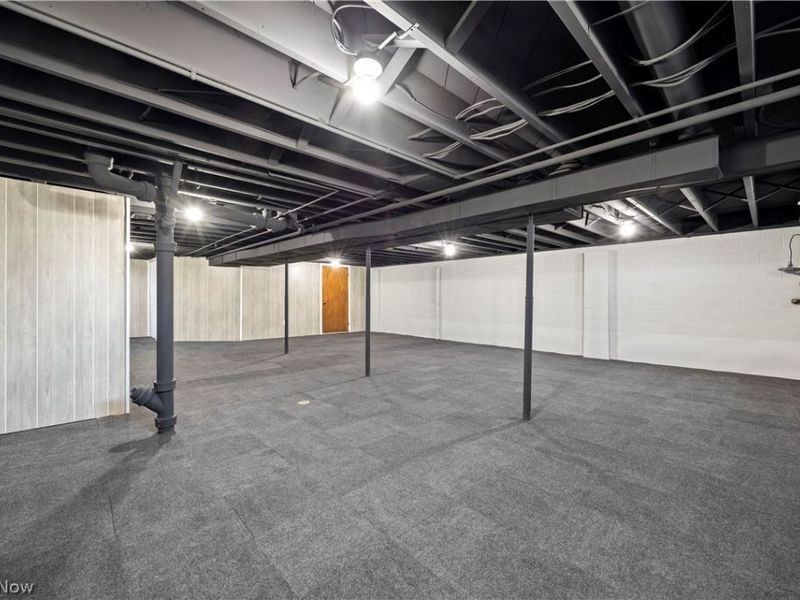 105 N Woodhill Drive, Amherst, OH 44001 Photo 26