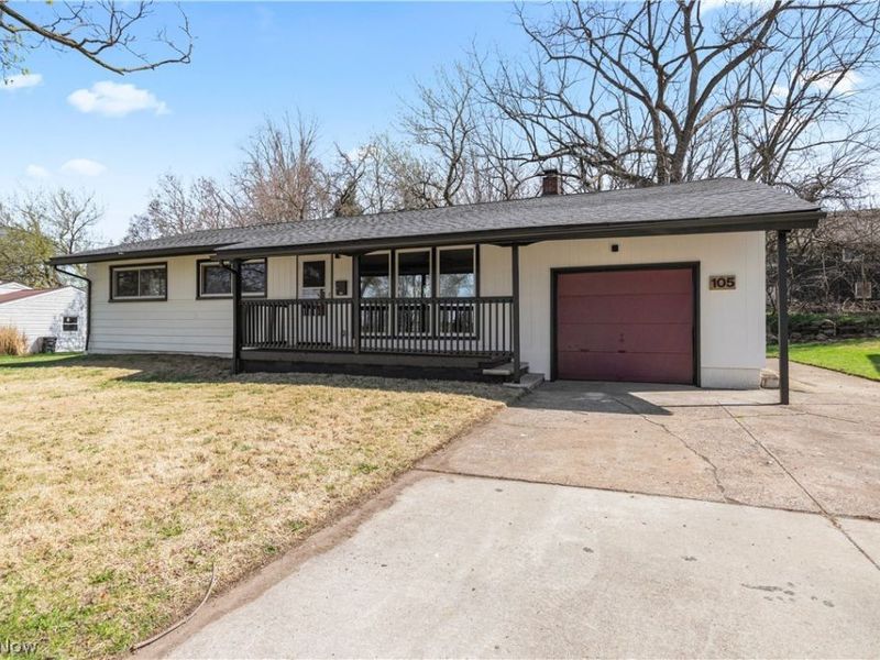 105 N Woodhill Drive, Amherst, OH 44001 Photo 3