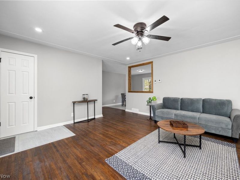 105 N Woodhill Drive, Amherst, OH 44001 Photo 5