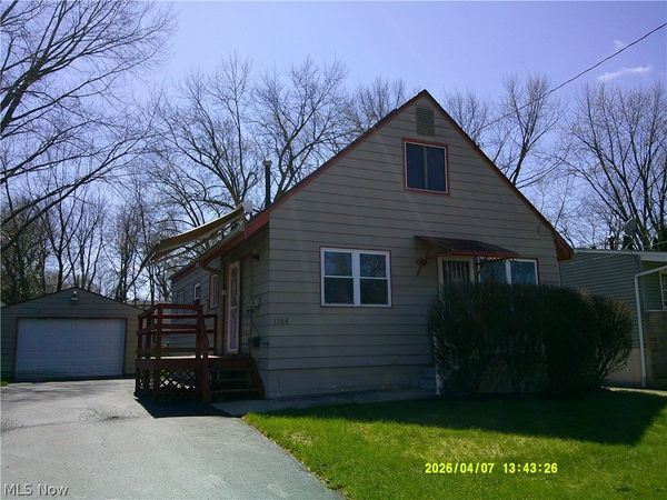 1168 Jeanie J Avenue , Akron, OH 44310