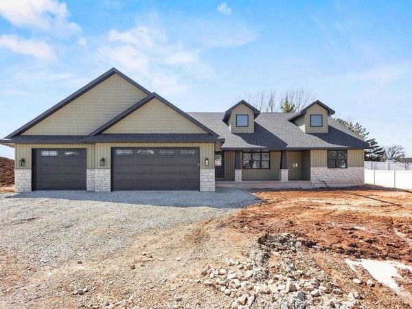 3370 LARGO RIDGE COURT, Green Bay, WI 54311