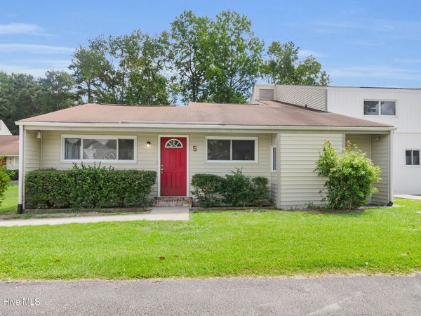 125 Pirates Road , Unit 5, New Bern, NC 28562