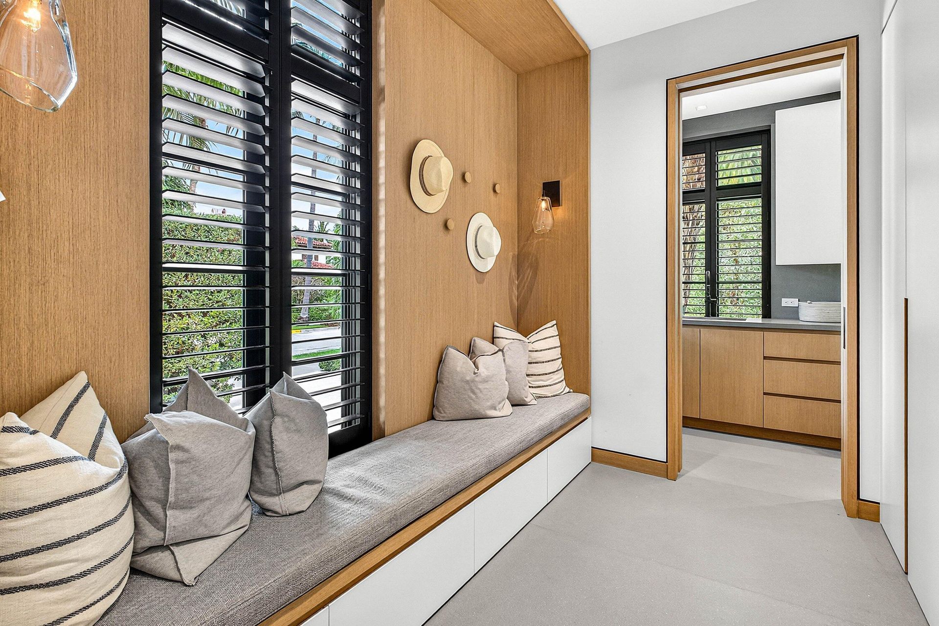 232 Seabreeze Avenue, Palm Beach, FL 33480 Photo