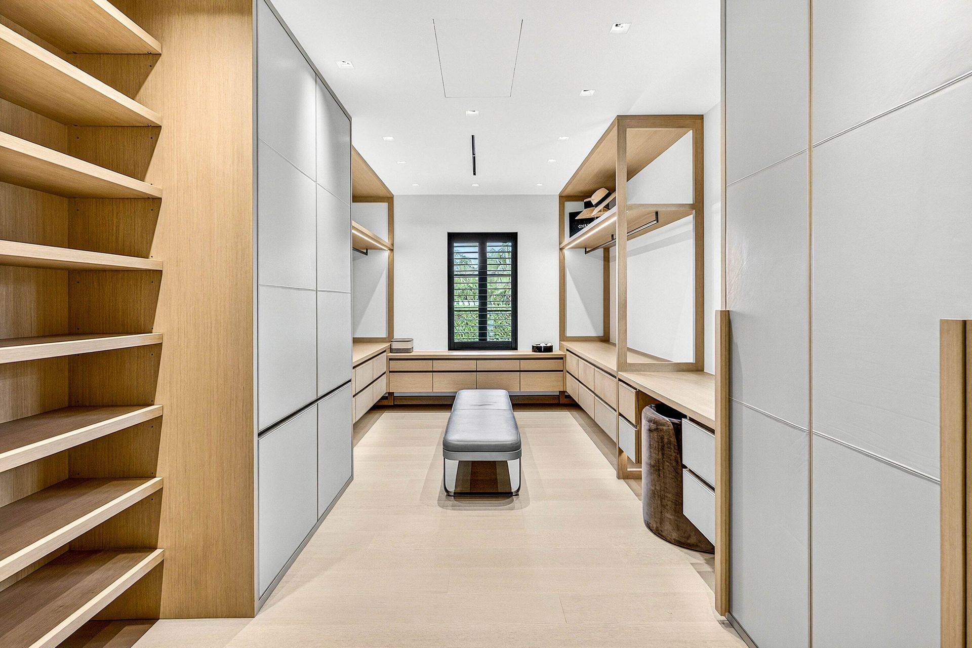 232 Seabreeze Avenue, Palm Beach, FL 33480 Photo