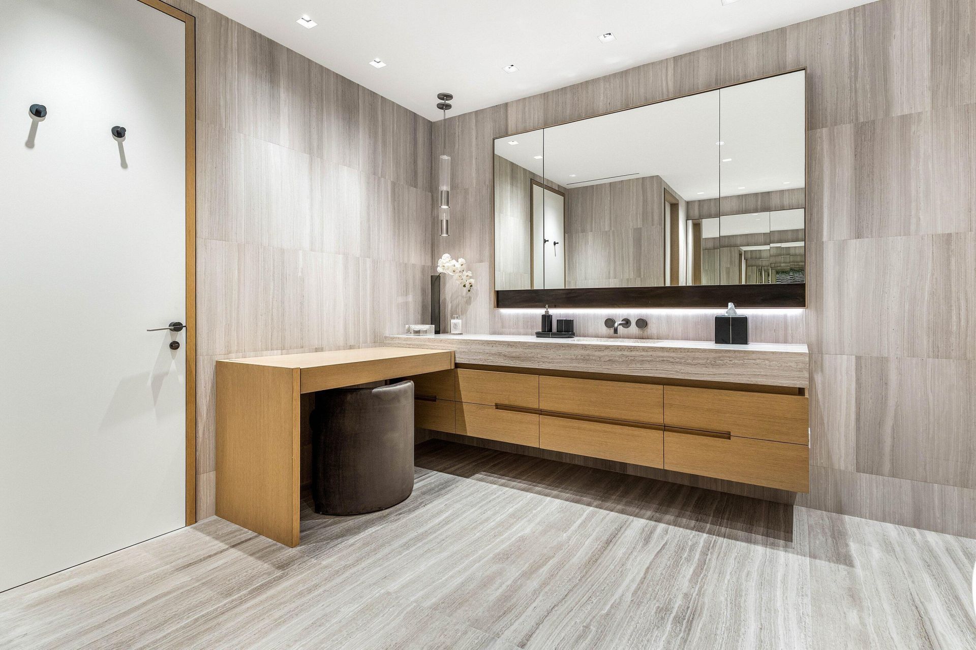 232 Seabreeze Avenue, Palm Beach, FL 33480 Photo