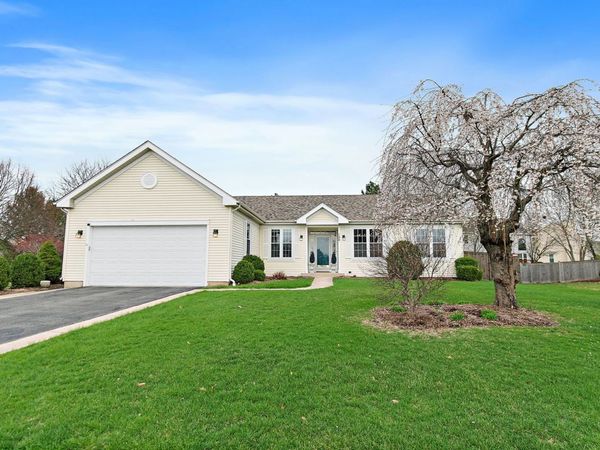 100 S Constitution Drive , Aurora, IL 60506