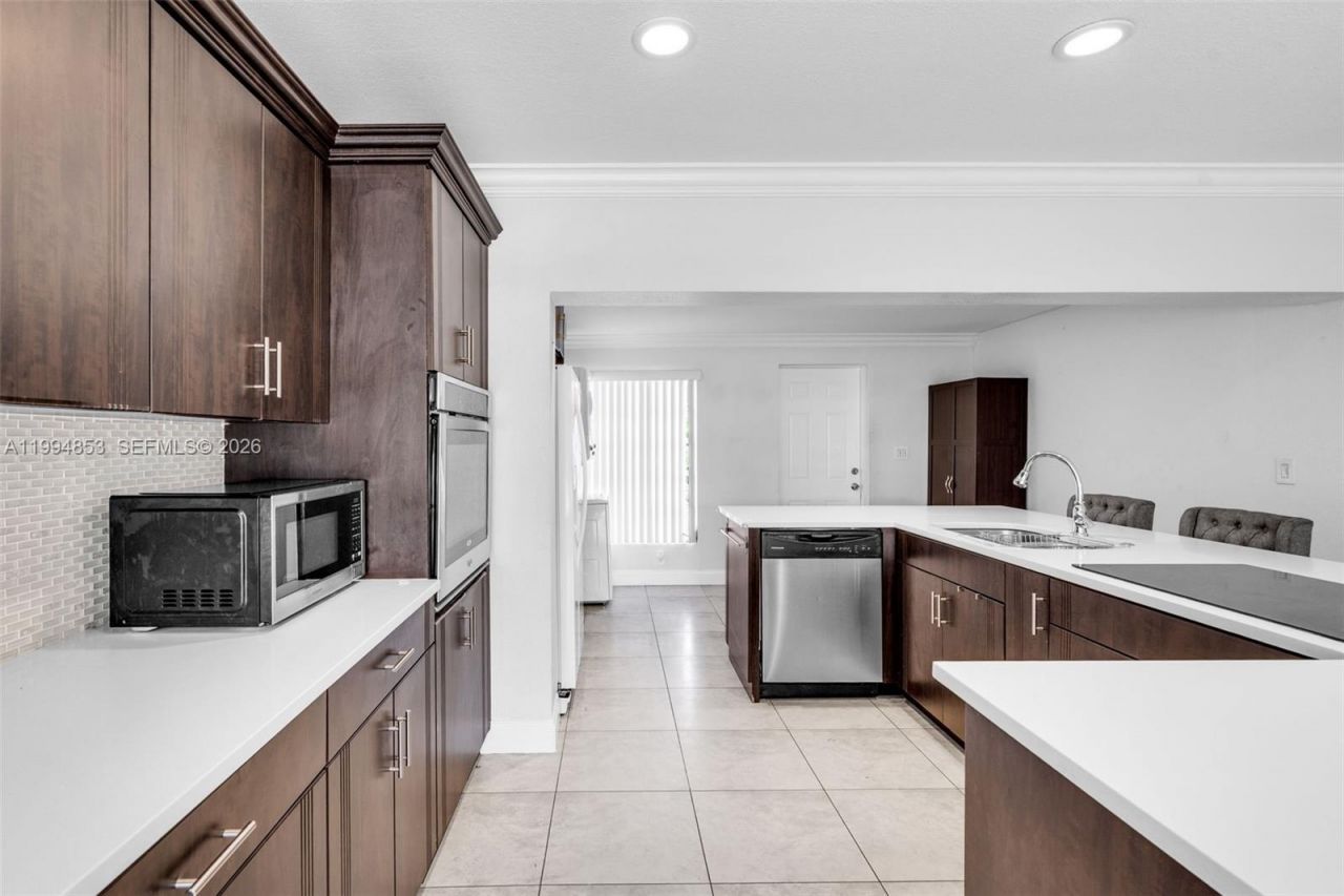 3206 NW 89th Ter, Coral Springs, FL 33065 Photo