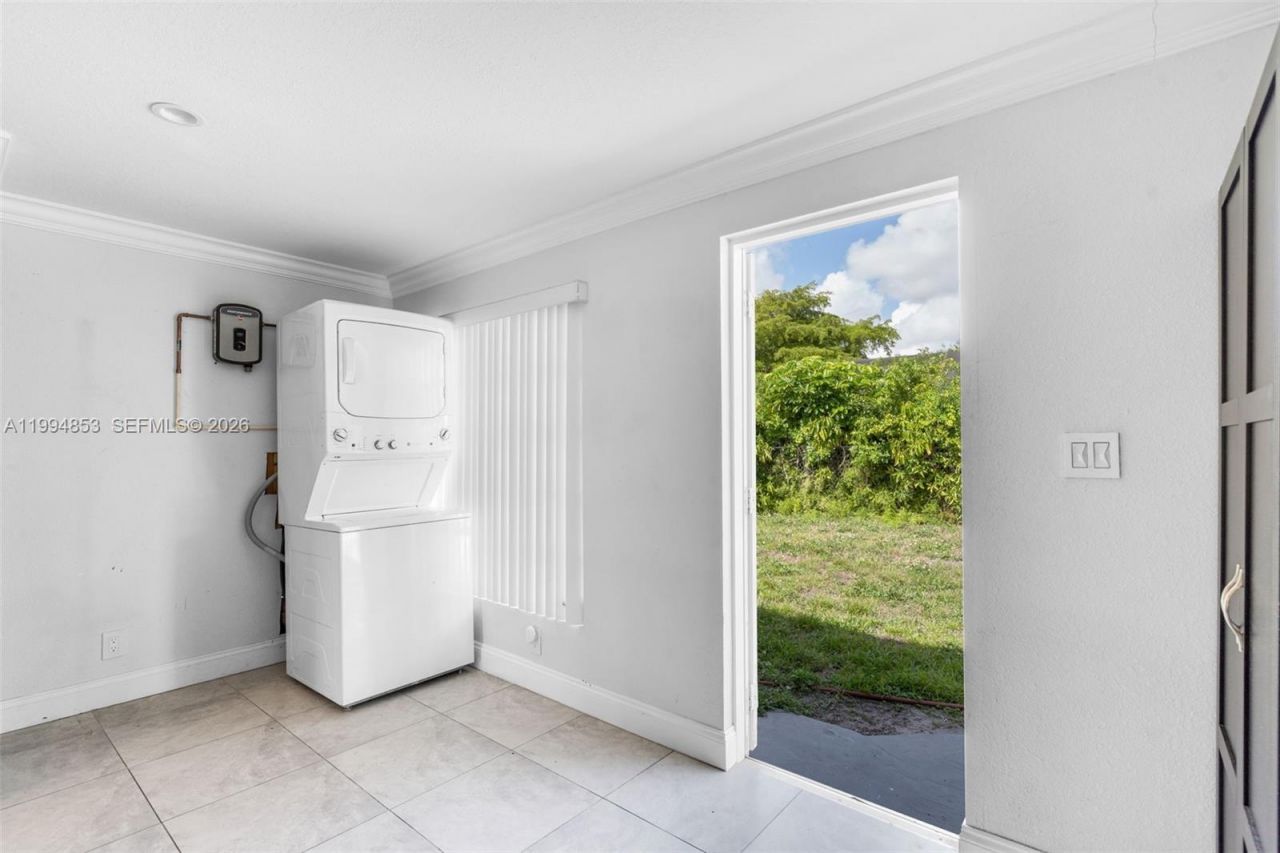 3206 NW 89th Ter, Coral Springs, FL 33065 Photo