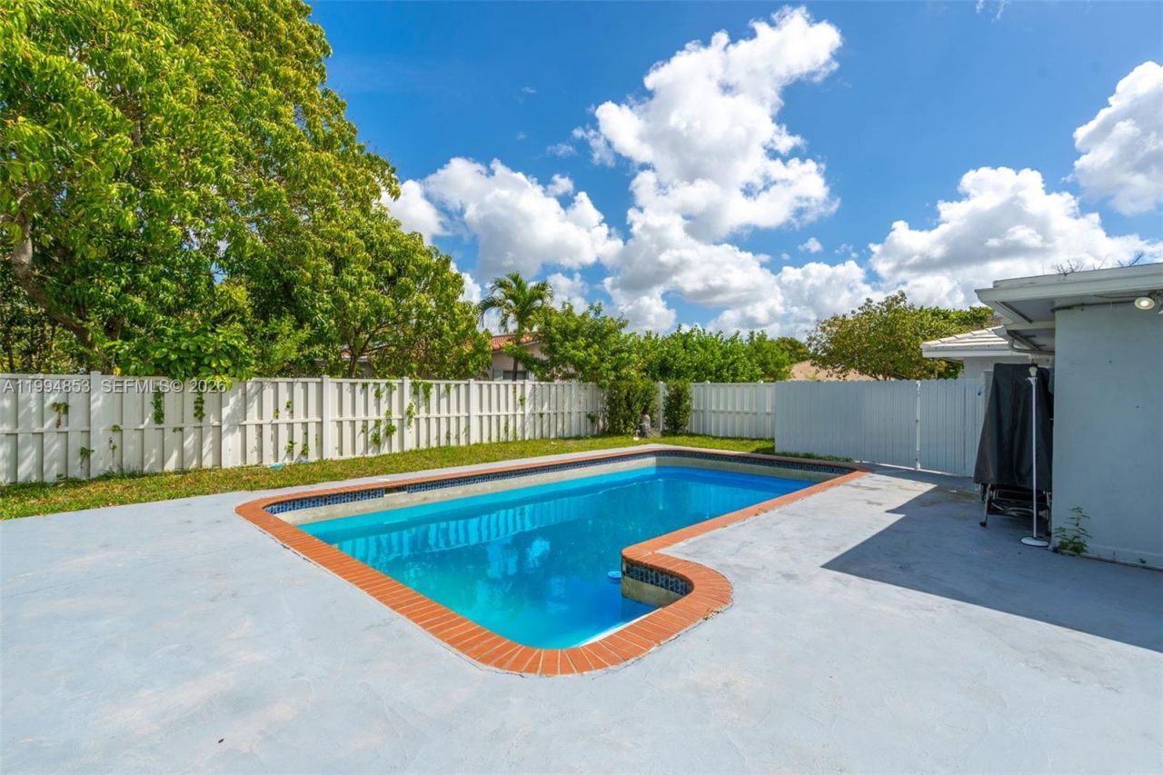 3206 NW 89th Ter, Coral Springs, FL 33065 Photo