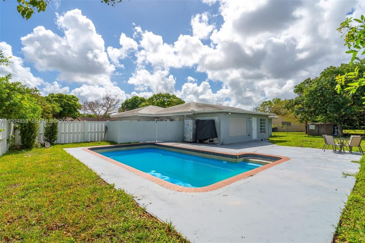 3206 NW 89th Ter, Coral Springs, FL 33065 Photo