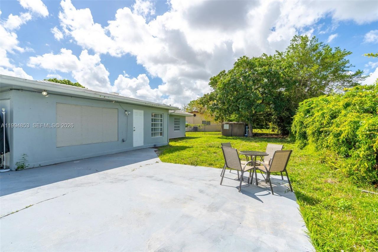3206 NW 89th Ter, Coral Springs, FL 33065 Photo