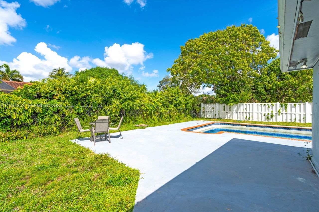 3206 NW 89th Ter, Coral Springs, FL 33065 Photo