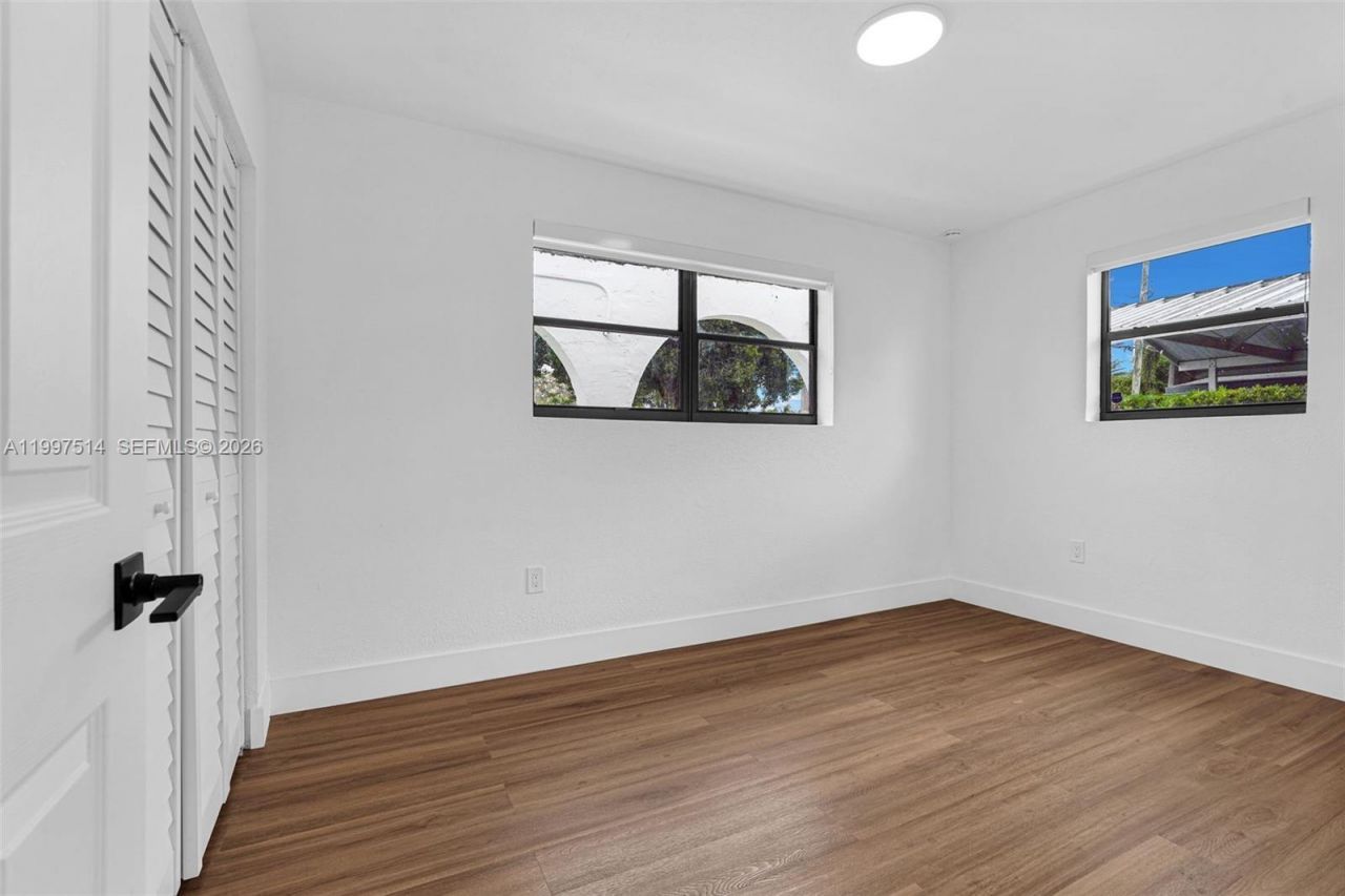 2460 NW 175th St, Miami Gardens, FL 33056 Photo