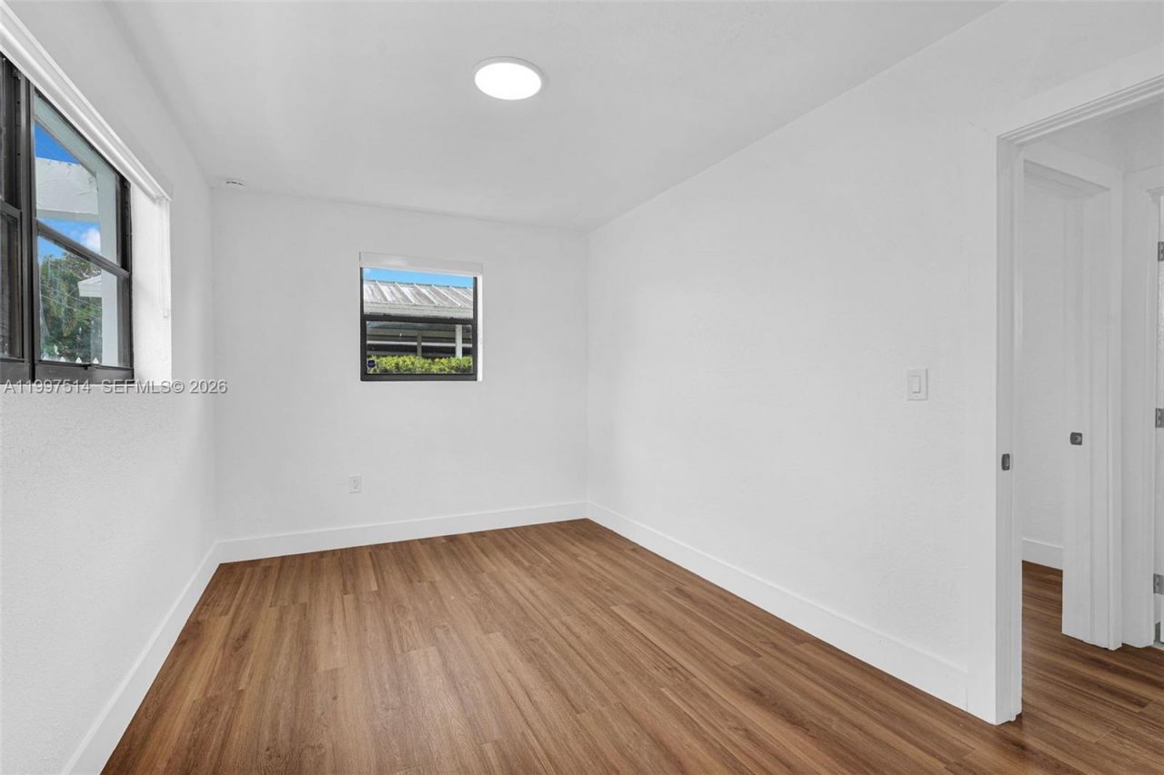 2460 NW 175th St, Miami Gardens, FL 33056 Photo