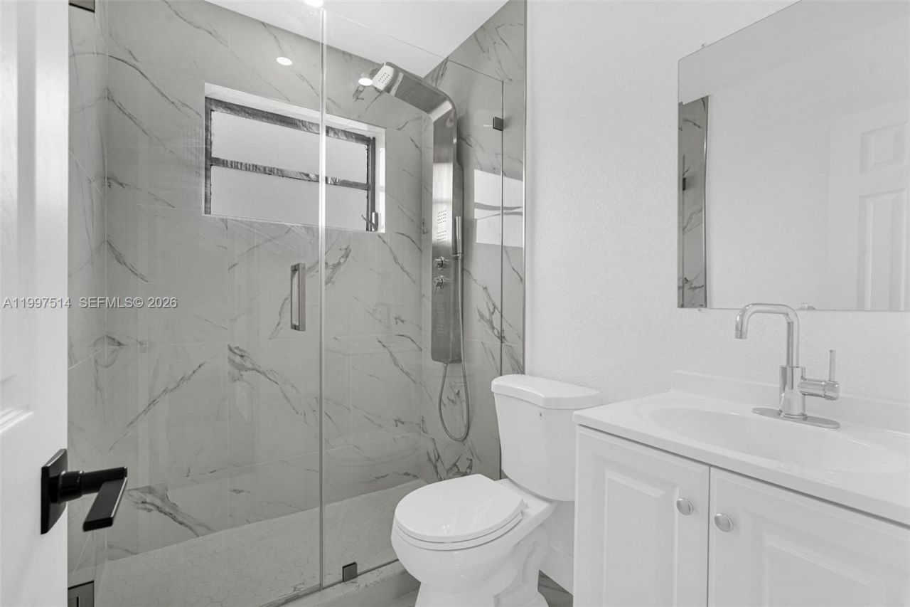 2460 NW 175th St, Miami Gardens, FL 33056 Photo