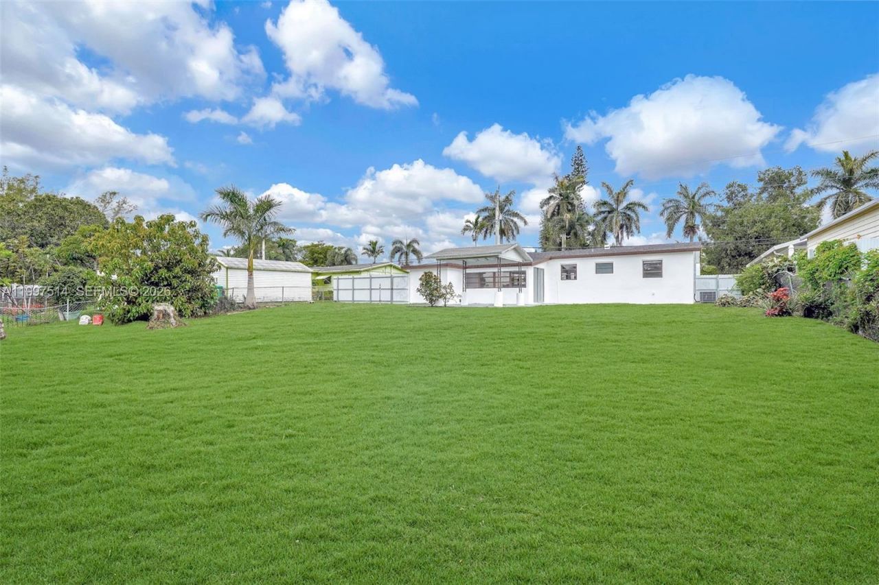 2460 NW 175th St, Miami Gardens, FL 33056 Photo