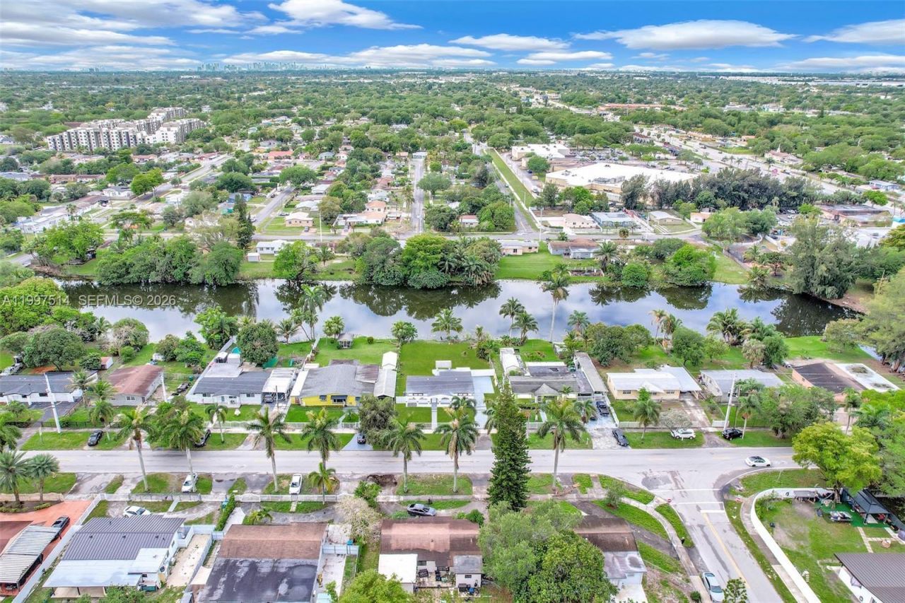 2460 NW 175th St, Miami Gardens, FL 33056 Photo