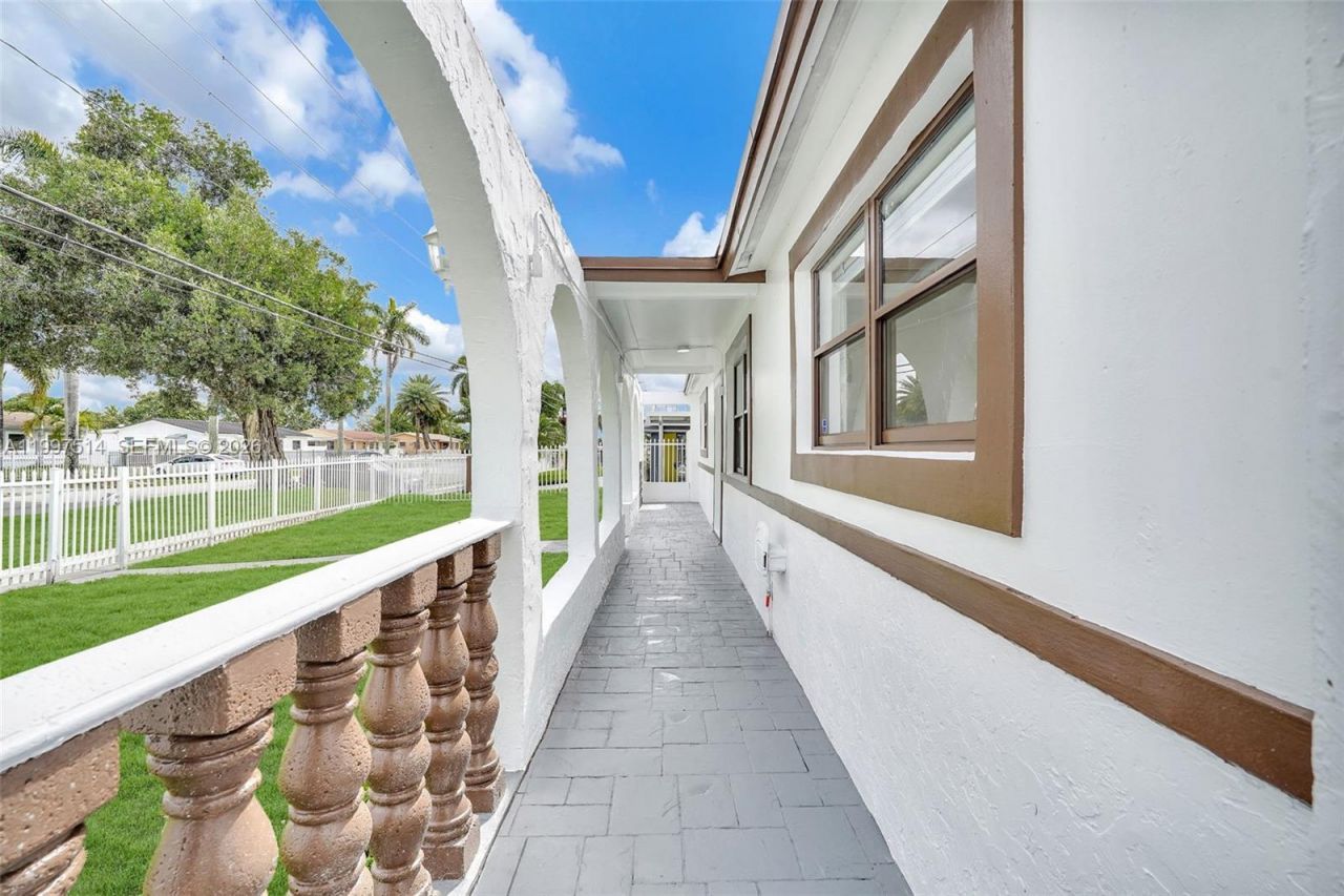 2460 NW 175th St, Miami Gardens, FL 33056 Photo