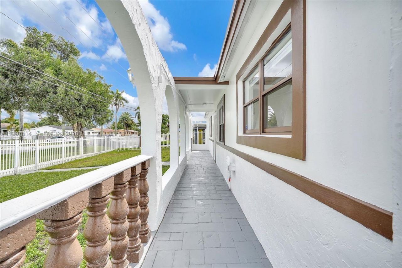 2460 NW 175th St, Miami Gardens, FL 33056 Photo