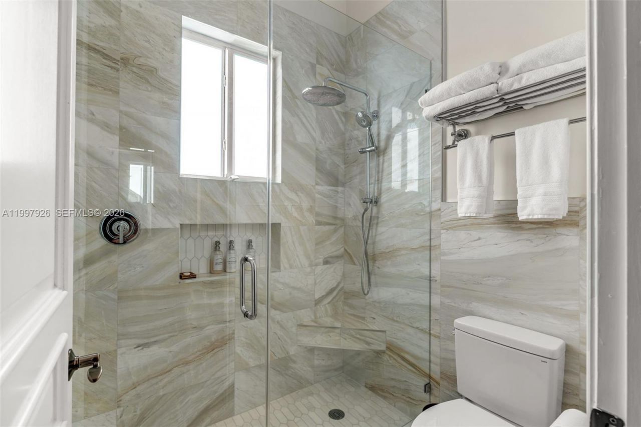 8111 SW 178th St, Palmetto Bay, FL 33157 Photo