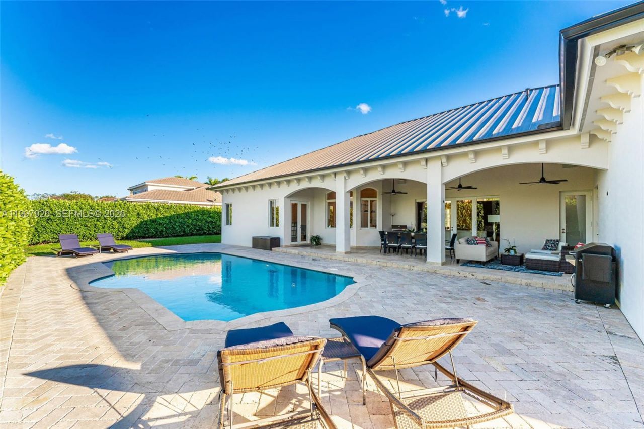 8111 SW 178th St, Palmetto Bay, FL 33157 Photo