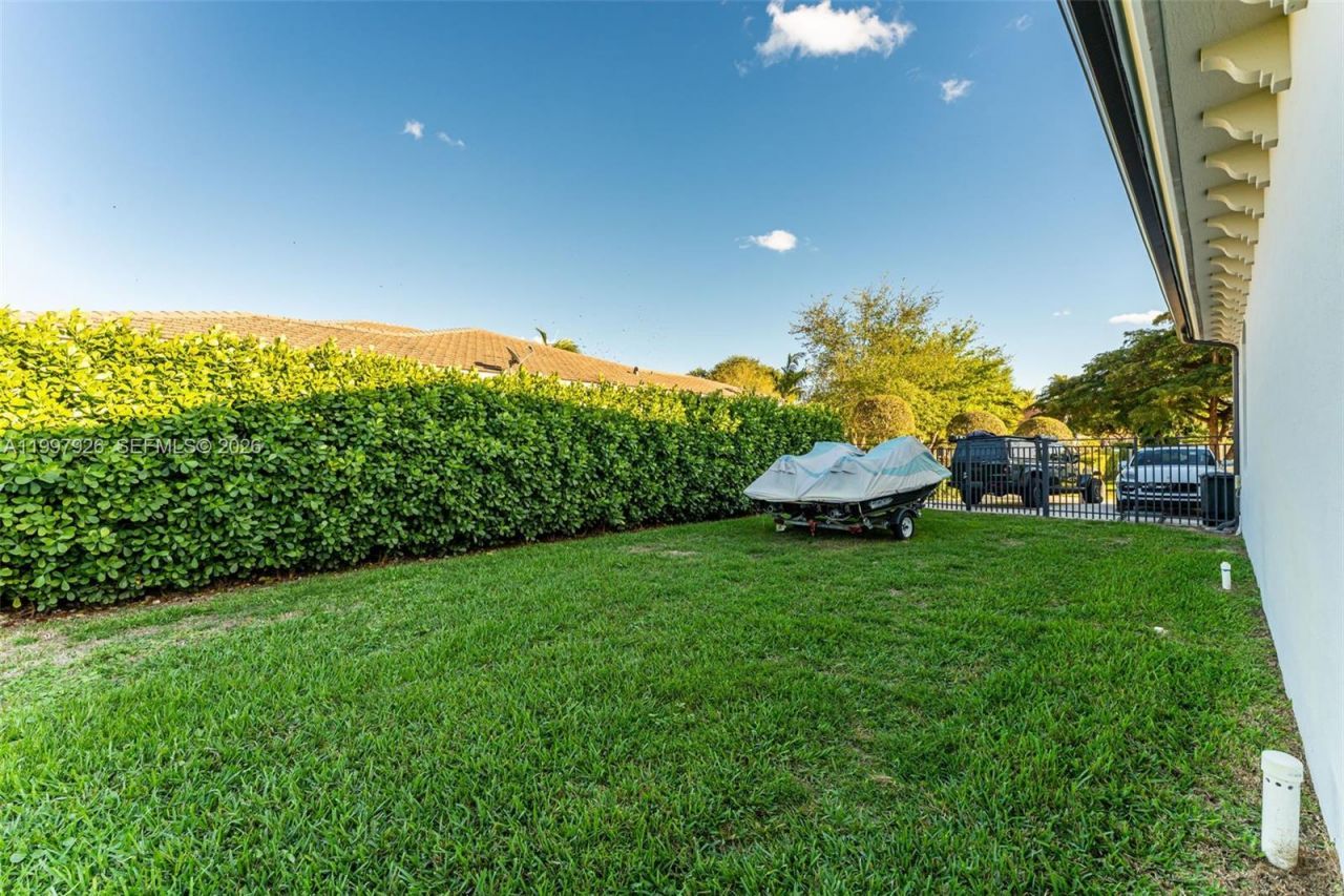 8111 SW 178th St, Palmetto Bay, FL 33157 Photo