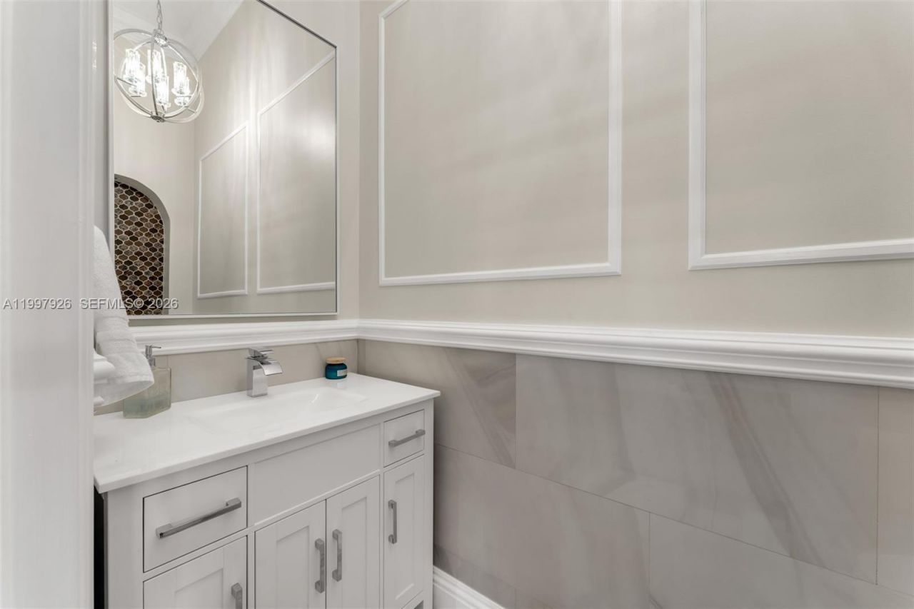 8111 SW 178th St, Palmetto Bay, FL 33157 Photo