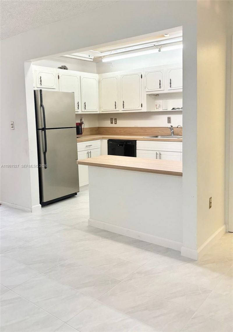 7300 NW 17th St, Unit 216, Plantation, FL 33313 Photo